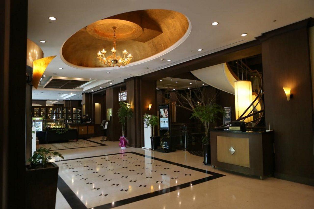 Ramid Khách sạn